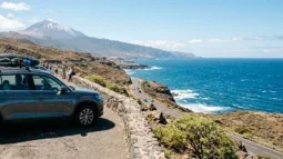 Wynajem Samochodów 7-Osobowych i Rodzinnych na Lotnisku Tenerife South Airport: Przestrzeń, Ceny i Foteliki Dziecięce