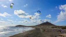 El Medano: Pełne życia, nadmorskie miasto skupione na surfingu na Teneryfie