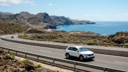 Lotnisko Tenerife Południe kontra Tenerife Północ: Na które lotnisko przylecieć i gdzie wynająć samochód